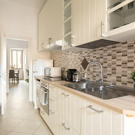 Residenza Piazza Di Spagna * ローマ